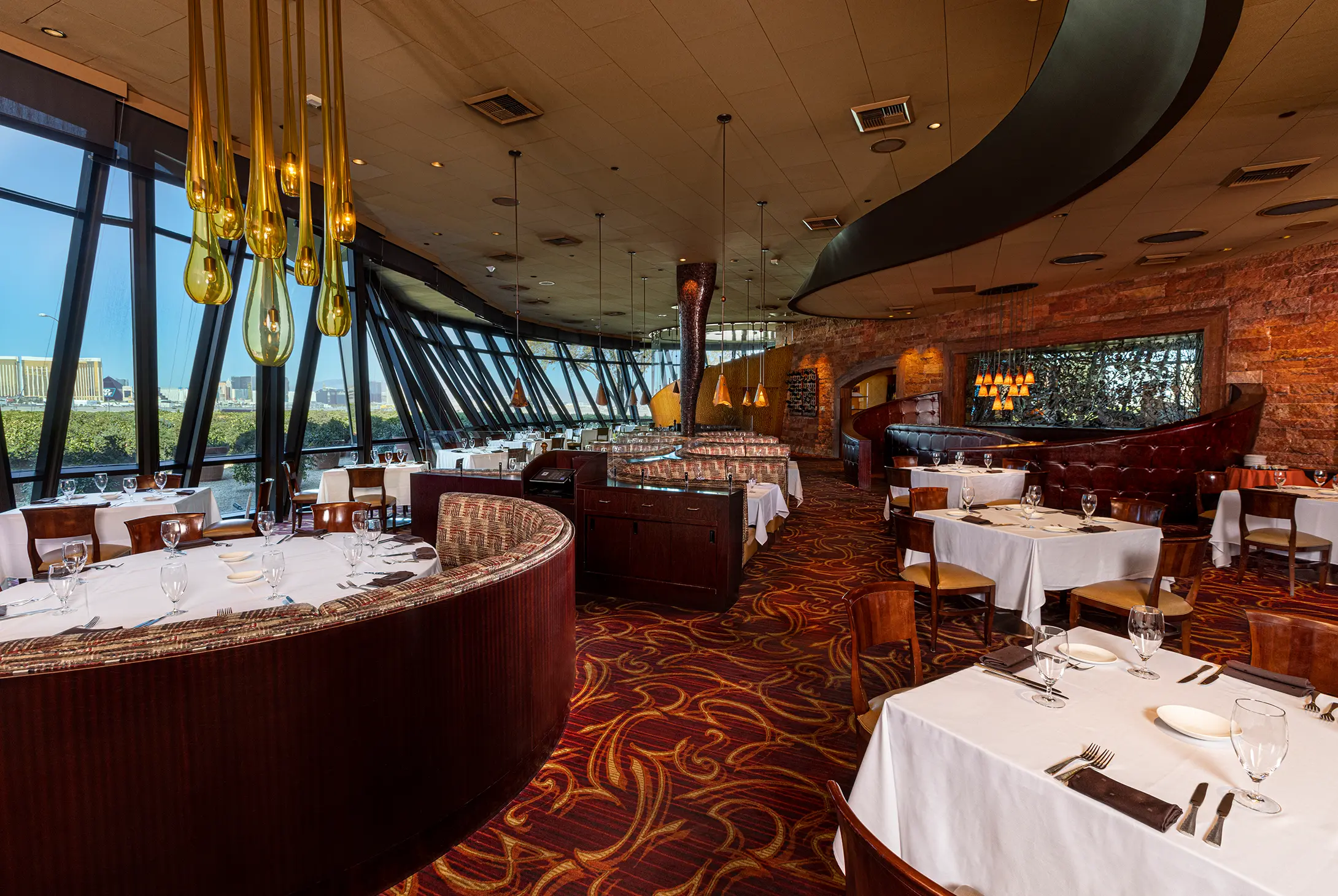 Main Dining Room Overview 